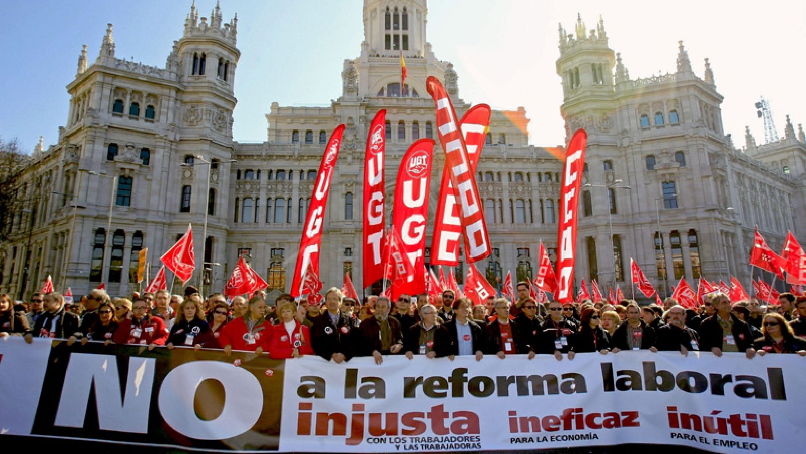 Telediario 1 en cuatro minutos - 19/02/12