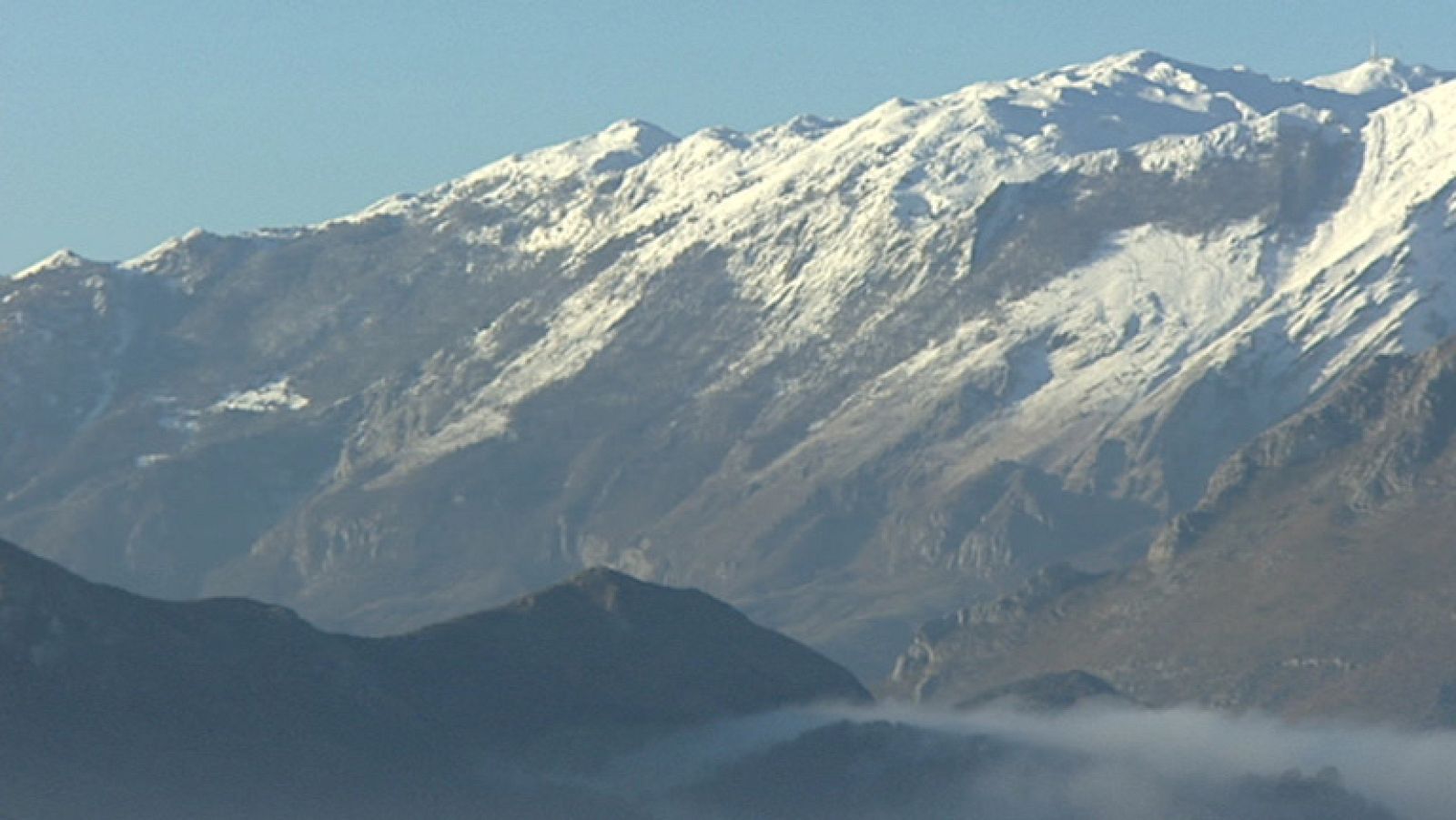 Heladas en el interior y zonas montañosas de la mitad norte