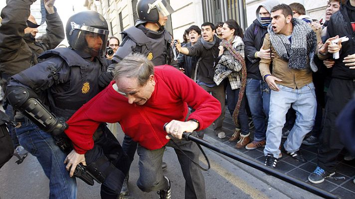Informativo 24h - Calma tensa en la protesta de Valencia