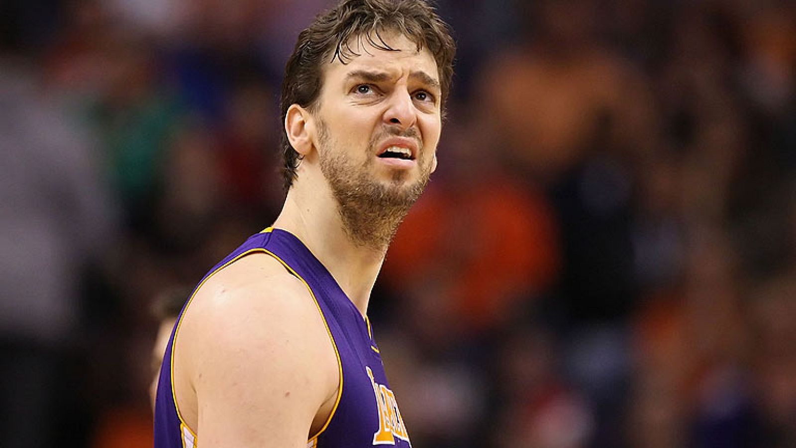 Los Lakers vuelven a plantearse el traspaso de Pau Gasol, que ya fue puesto en el mercado el pasado verano. El equipo angelino tiene de plazo hasta el próximo 15 de marzo para decidir el futuro del jugador español.