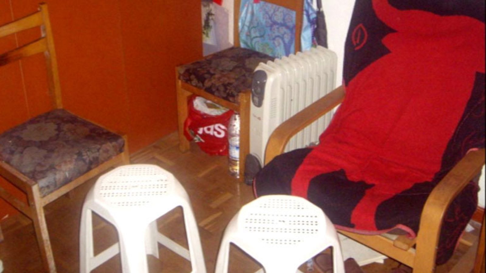 Clausurado un hotel clandestino que cobraba 10 ¿ por dormir en una silla