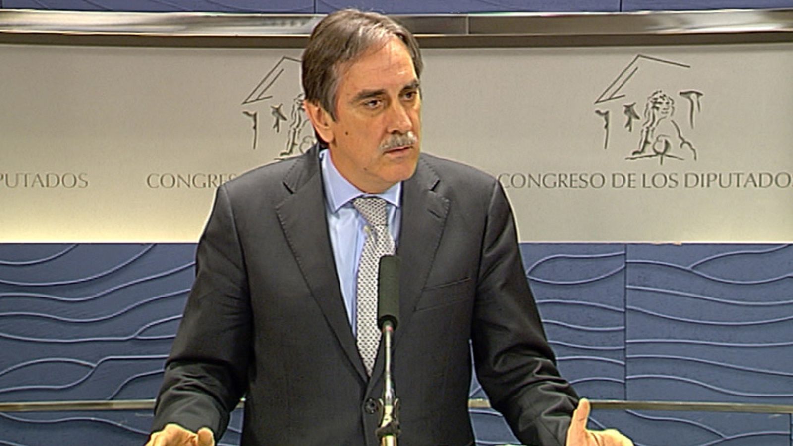 Más tiempo para cumplir con el déficit comprometido