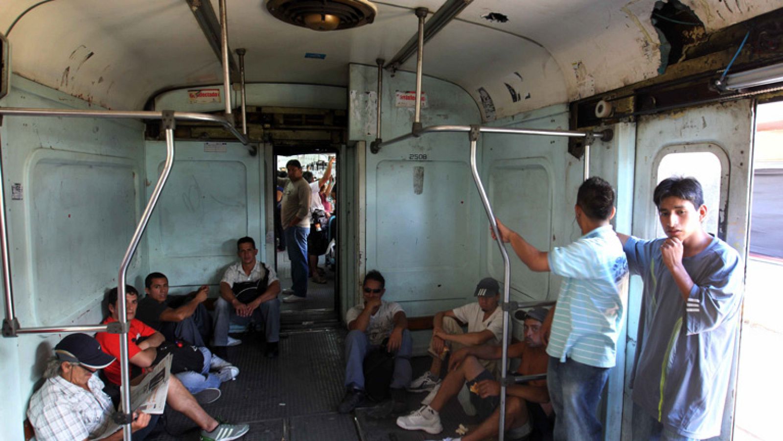 Después del horrible accidente de tren argentino las condiciones para los viajeros no han mejorado
