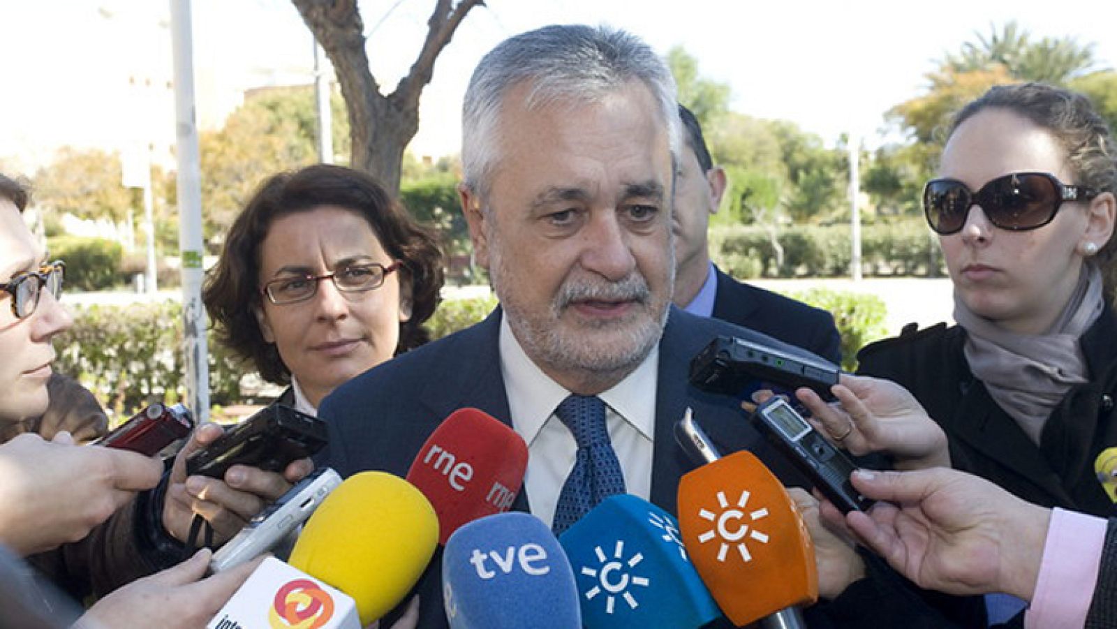 Informe Semanal: Ayudas bajo sospecha