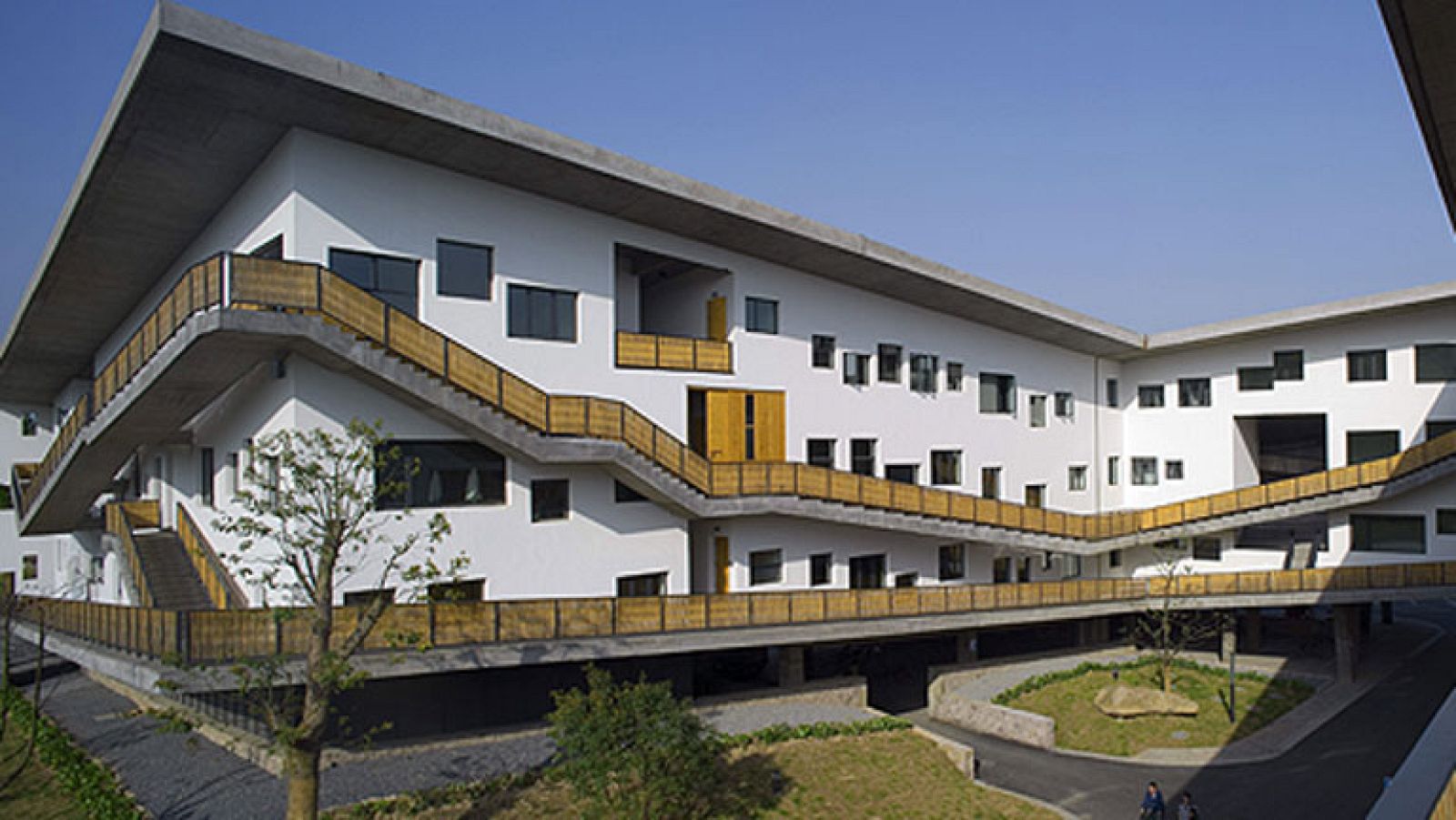 El chino Wang Shu gana el premio Pritzker de Arquitectura - Informativo 24h | Ver