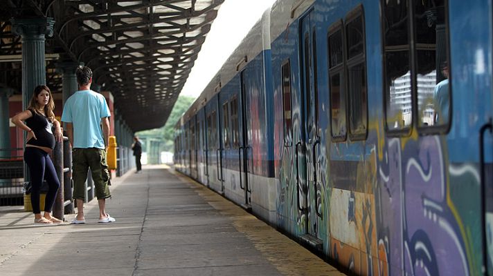 Telediario 1 - El Gobierno argentino toma el control de la empresa del tren siniestrado