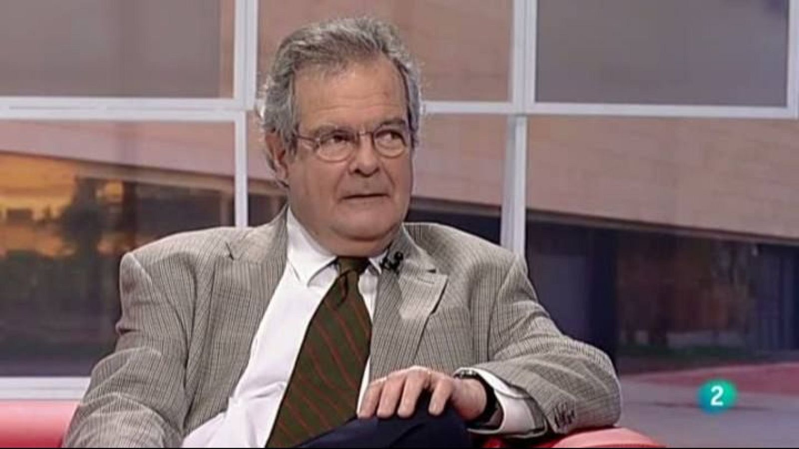 Para todos La 2 - El euro y la Unión Europea - Entrevista  con Alfredo Pastor