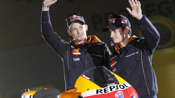 Telediario 1 - Stoner, Pedrosa y Marc Márquez, juntos en la presentación del equipo Repsol