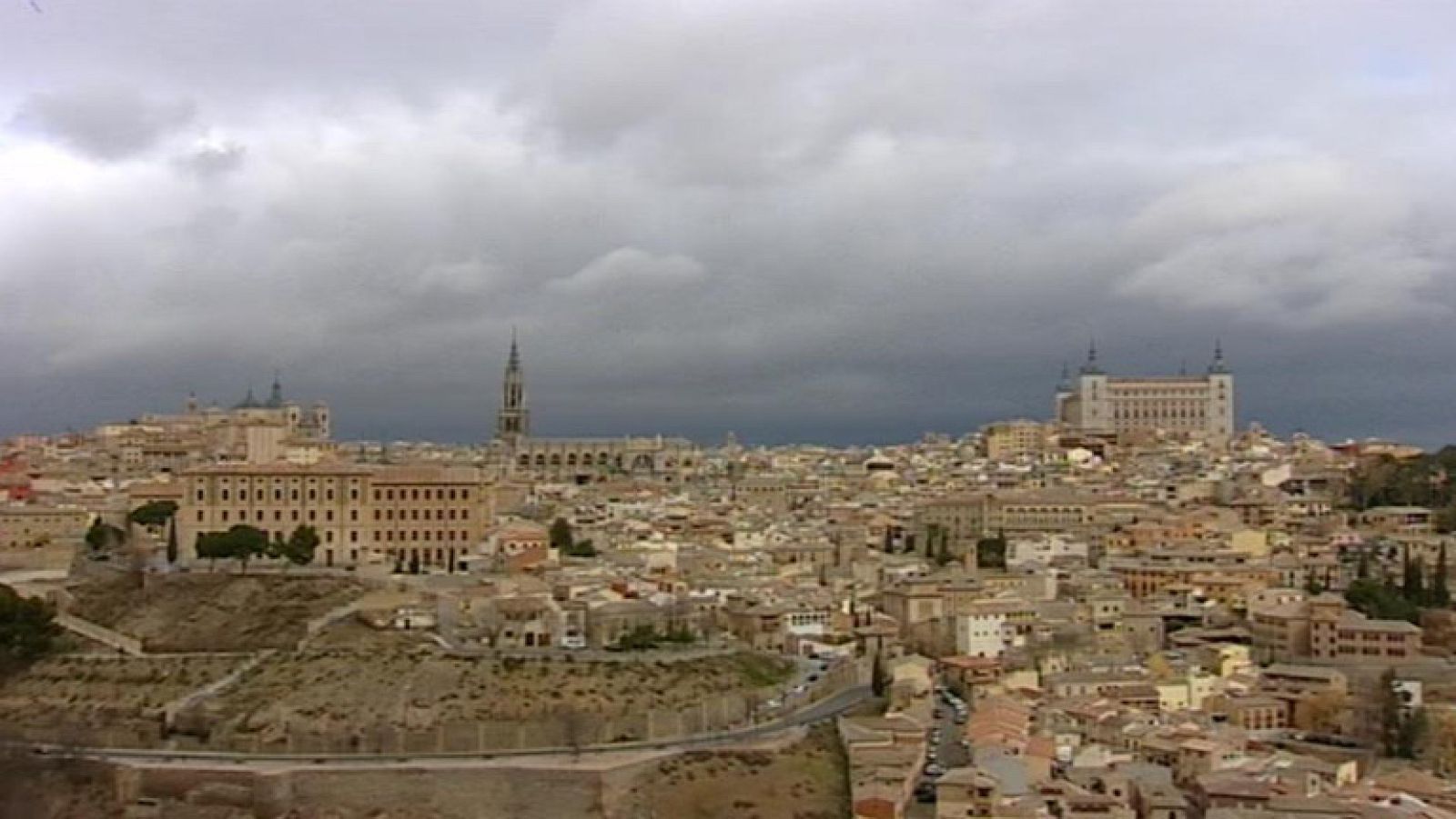 Viento fuerte en el noreste peninsular y Menorca y lluvias en Pirineos