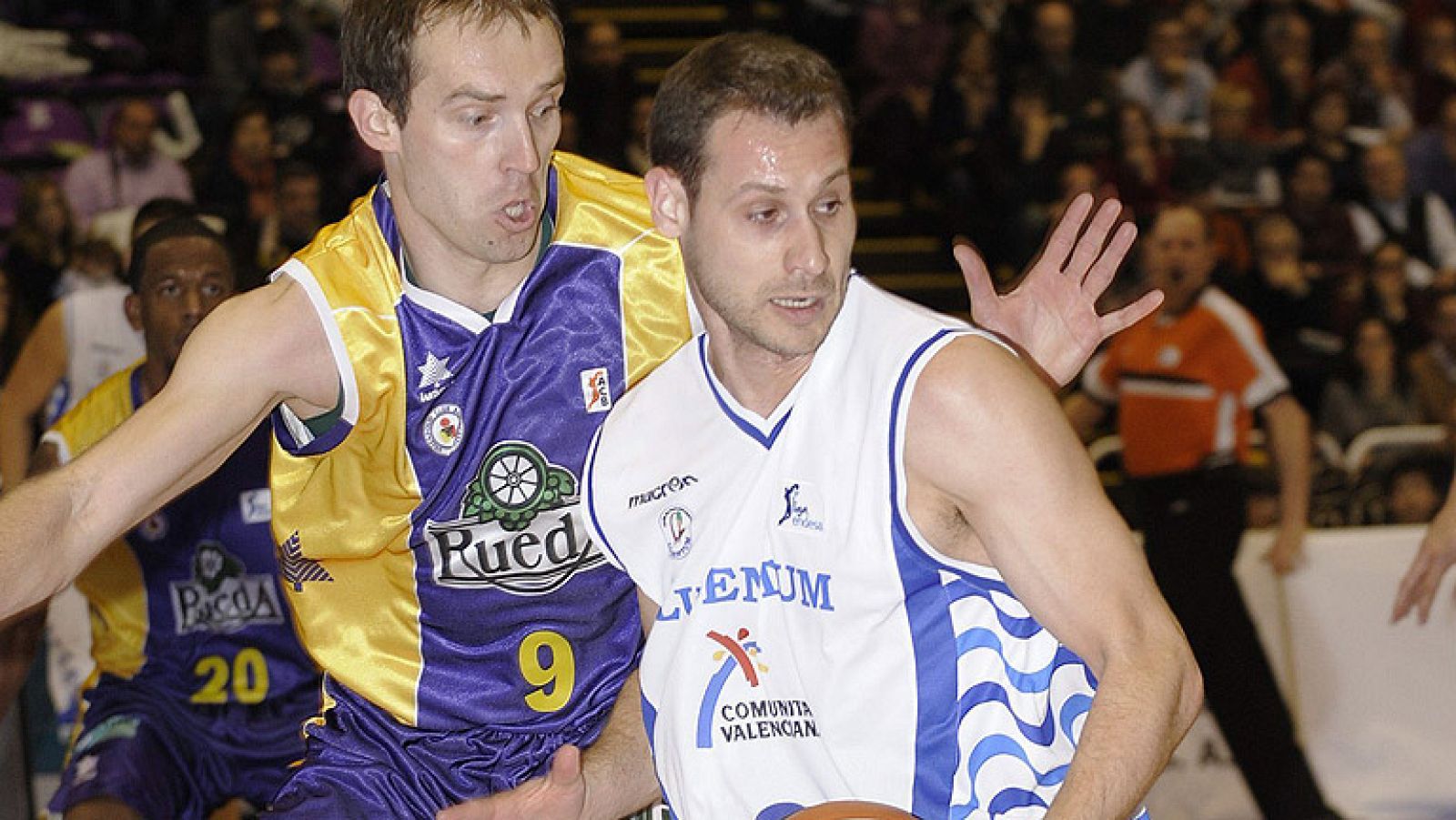 El equipo local ha cerrado una mala racha de seis derrotas consecutivas al imponerse a Lucentum Alicante gracias a un gran Diego García, que tiró de los pucelanos en la recta final del partido.