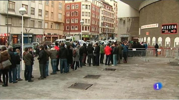 Telediario 1 - 2.500 entradas más a disposición de los bilbaínos para el Manchester - Athletic