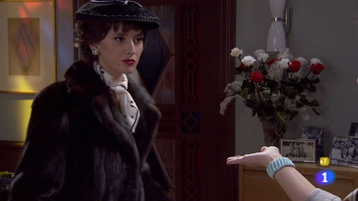 Amar en tiempos revueltos - Ana cede ante el chantaje de Rocío