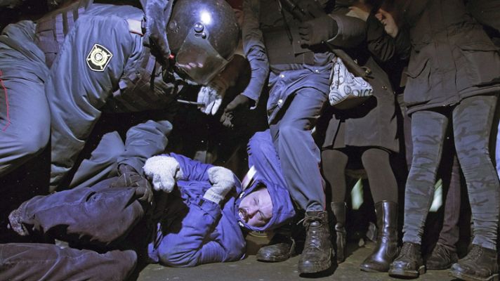 Telediario 1 - Putin reconoce irregularidades