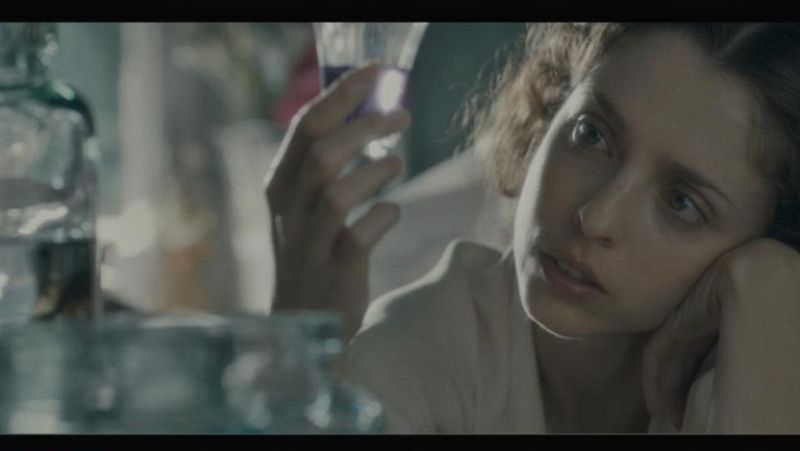 Maribel Verdú presenta "De tu ventana a la mía", estreno de la directora novel Paula Ortiz