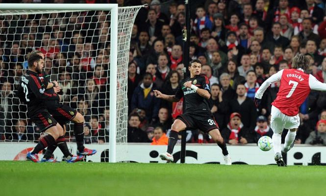 Champions League - Rosicky acerca el milagro (2-0)