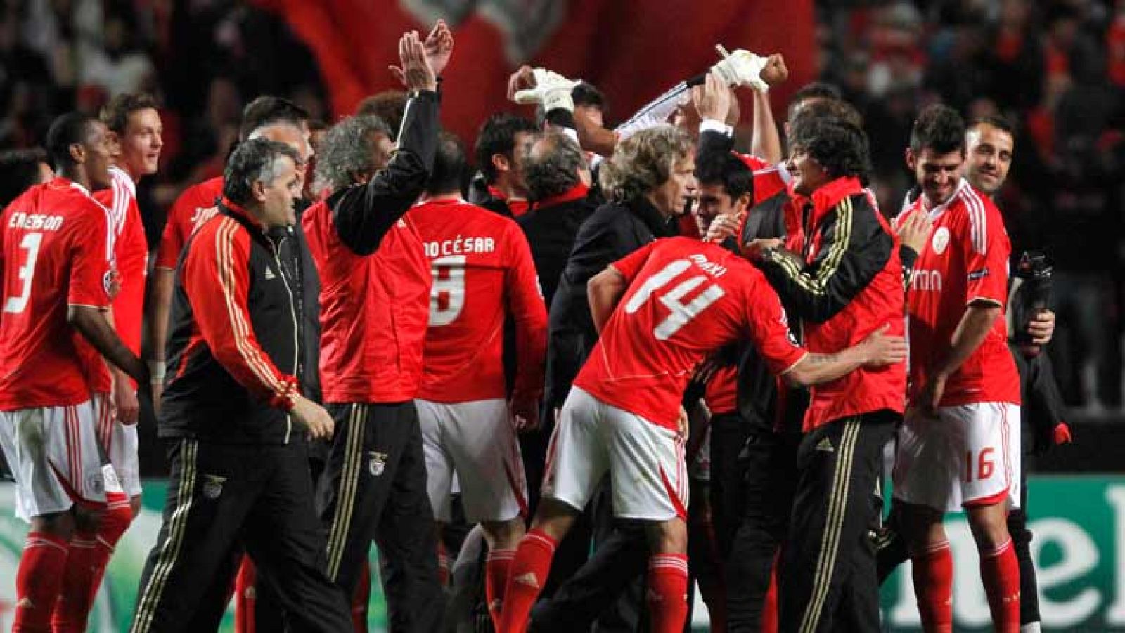 El equipo portugués se impone por 2-0 al ruso. Pereira y Oliveira, autores de los tantos del conjunto lisboeta, que retorna a cuartos de la Champions seis años después.