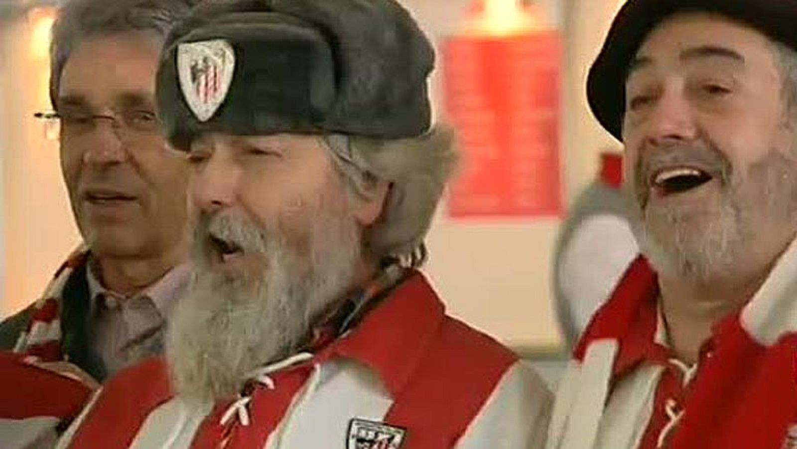 8.000 aficionados, con el Athletic en Old Trafford | Ver