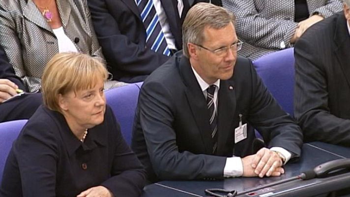 Telediario 1 - Polémica en la despedida de Wulff