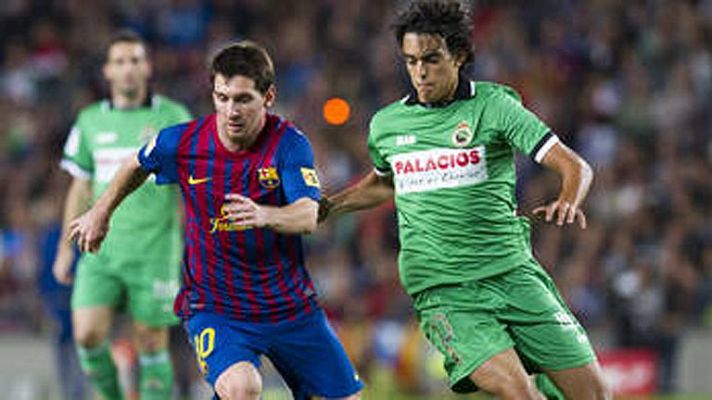 Telediario 1 - El Barcelona, obligado a ganar al Racing en Santander