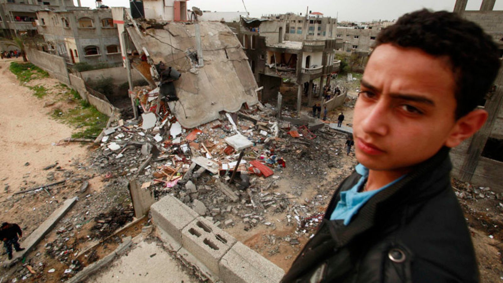 Mueren tres palestinos en nuevos bombardeos israelíes sobre Gaza