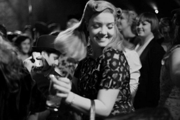 On Off - On Off: Una fiesta a prueba de bombas