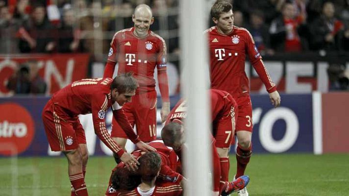 Champions League - Mario Gómez no se cansa de golear (6-0)