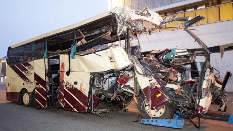 Fallecen 28 personas, 22 de ellas niños, en un accidente de autobús en Suiza