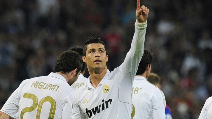 Champions League - Cristiano Ronaldo marca desde lejos (2-0)