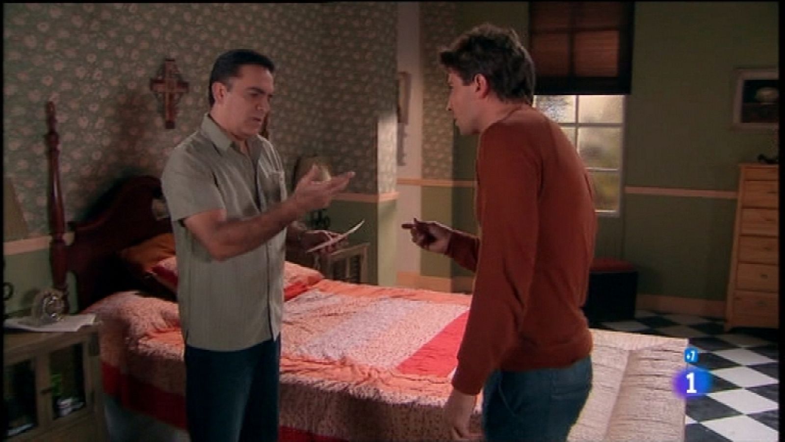 La casa de al lado - Capítulo 89 - Ignacia le roba un cheque a Javier para poder irse lejos de los Estados Unidos - Ver ahora