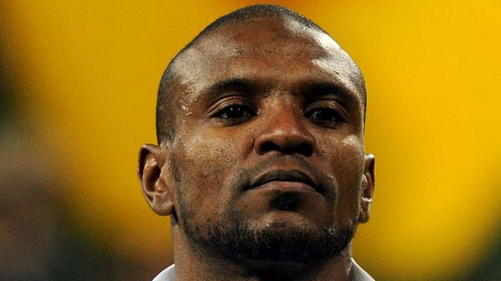 Telediario 1 - Abidal, jugador del FC Barcelona, tendrá que someterse a un transplante de hígado.