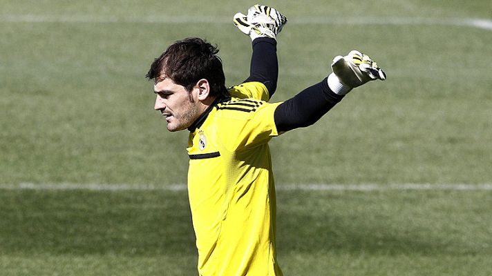Telediario 1 - Casillas pide respeto para Fernando Torres