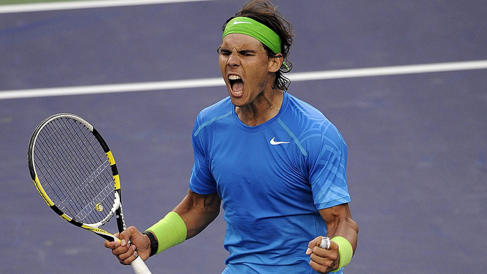 El tenista español Rafa Nadal se encontrará por primera vez en las  semifinales del torneo ATP de Indian Wells con el suizo Roger  Federer, al vencer su encuentro frente al argentino David Nalbandian  por 4-6, 7-5 y 6-4, en una choque complicado en e
