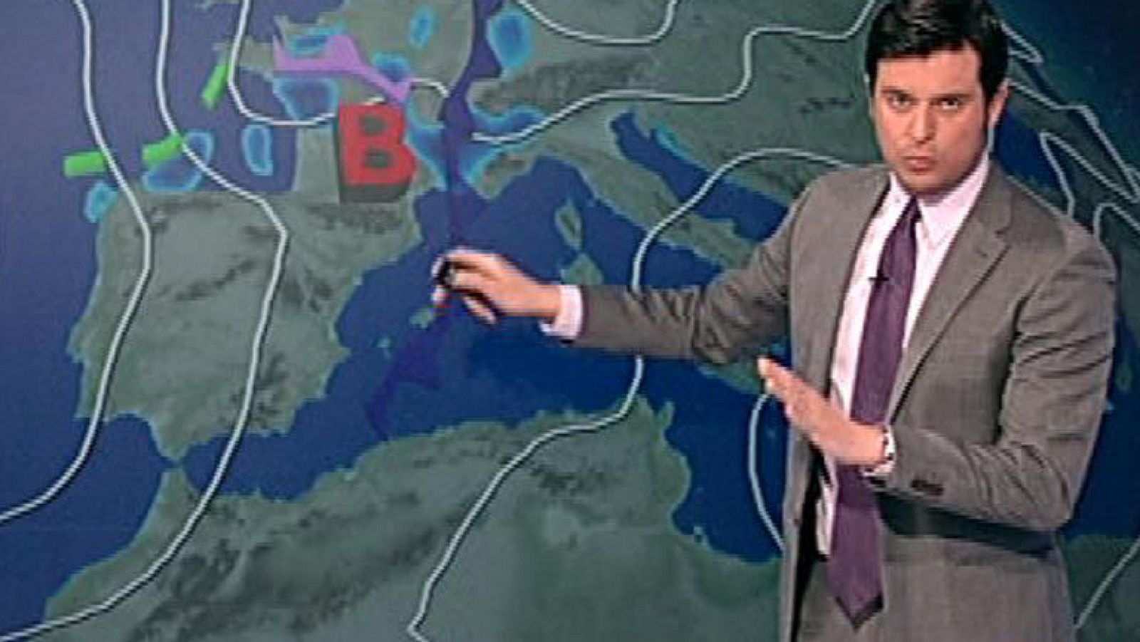 La entrada de un frente frío trae nieve, lluvia y un acusado descenso térmico