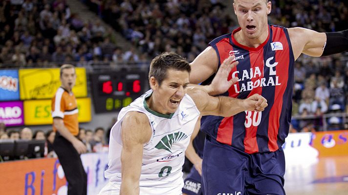 Baloncesto en RTVE - Caja Laboral gana facil a Unicaja