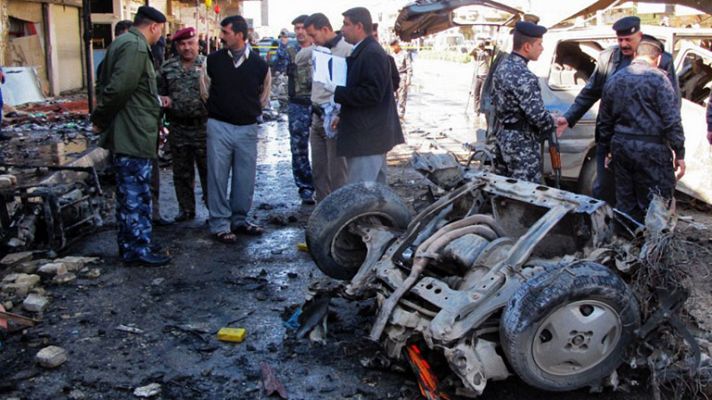 Telediario 1 - Una treintena de muertos en una cadena de atentados en Irak