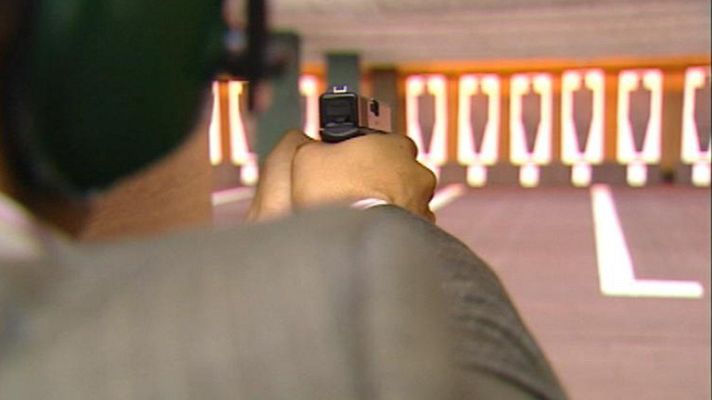 Telediario 1 - Menos escoltas en Euskadi y Navarra