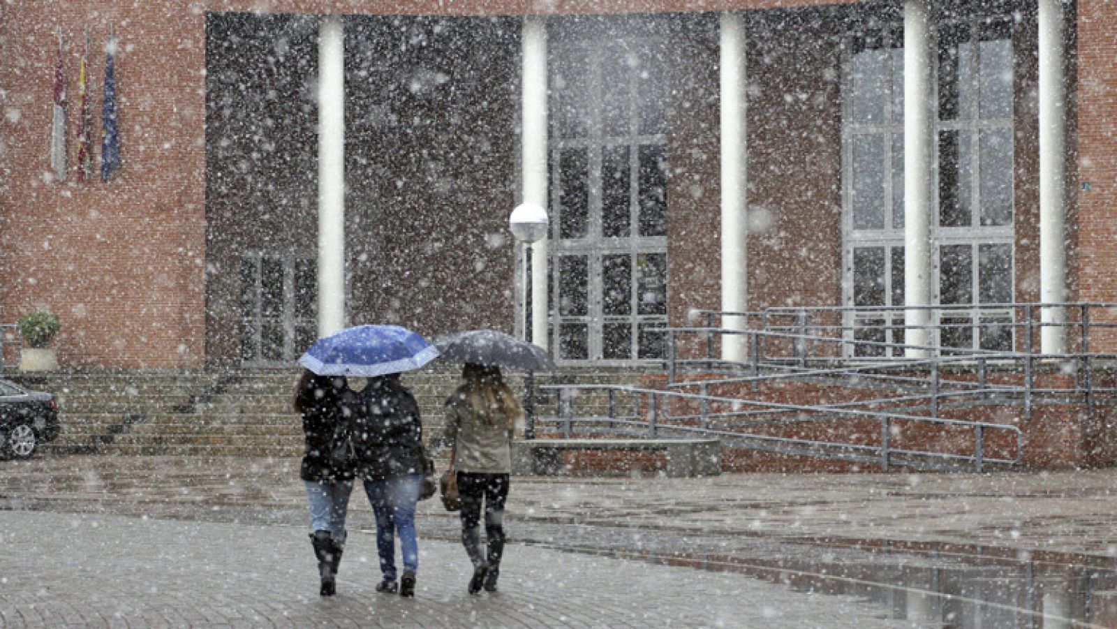 Nevadas en el este de la península y lluvias en el noreste