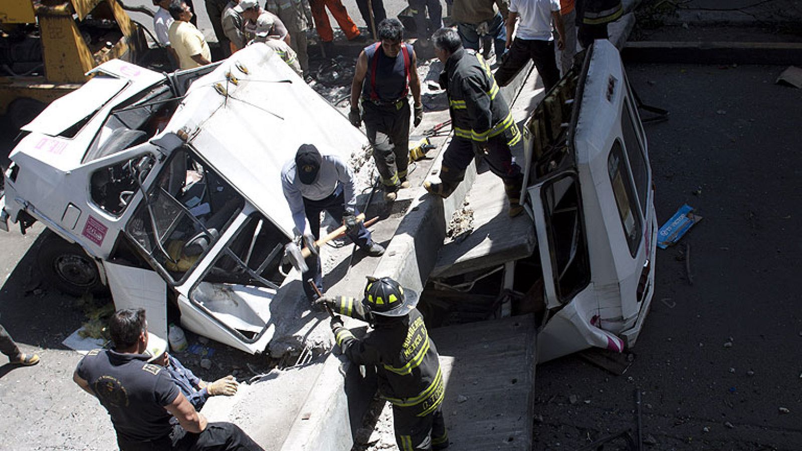 Un seísmo de magnitud 7,6 azota el sudeste de México