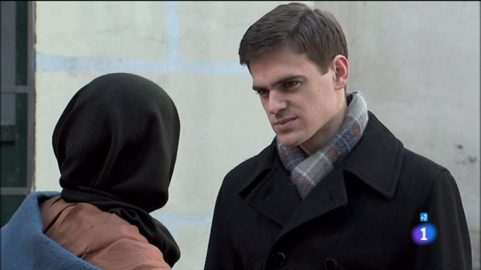 Amar en tiempos revueltos - T7 - Capítulo 138 - Asunción lee a Estrella y a Felisa la carta de Miguel. Alberto está muy preocupado por Cecilia - Ver ahora