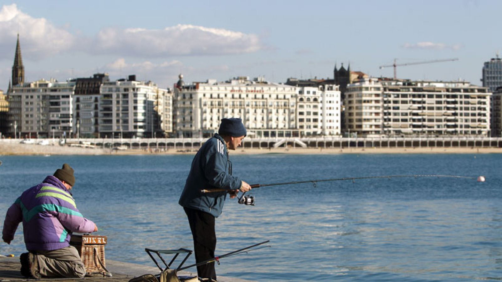 Ligero ascenso de las temperaturas y levante muy fuerte en el Estrecho