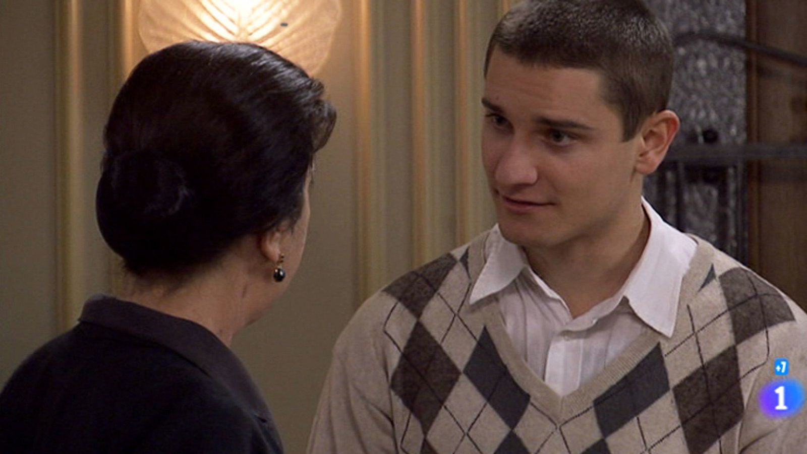 Amar - Miguel decide entregarse a las autoridades