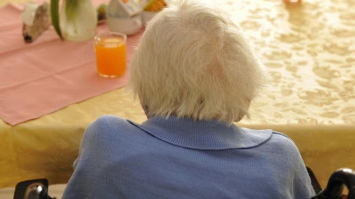 Telediario 1 - Los servicios sociales en España