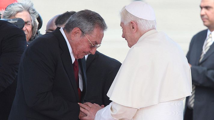Telediario 1 - Benedicto XVI llega a Cuba e insta a avanzar en las relaciones bilaterales