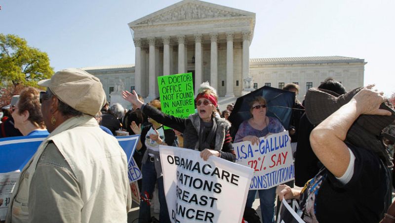 El Supremo de EE.UU. examina la reforma sanitaria de Obama en una sesión histórica