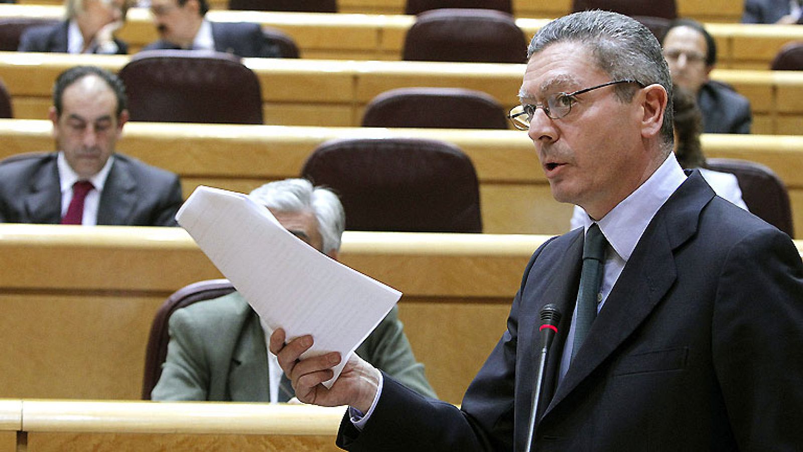 Gallardón: "La libertad de maternidad hace a las mujeres auténticamente mujeres" | Ver