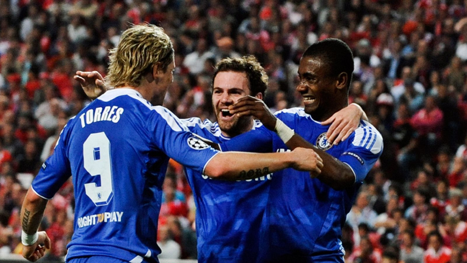 Un gol del marfileño Salomon Kalou, a pase del español Fernando Torres, dio el triunfo al Chelsea frente al Benfica (0-1) y deja al equipo londinense más cerca de las semifinales de la Liga de Campeones.