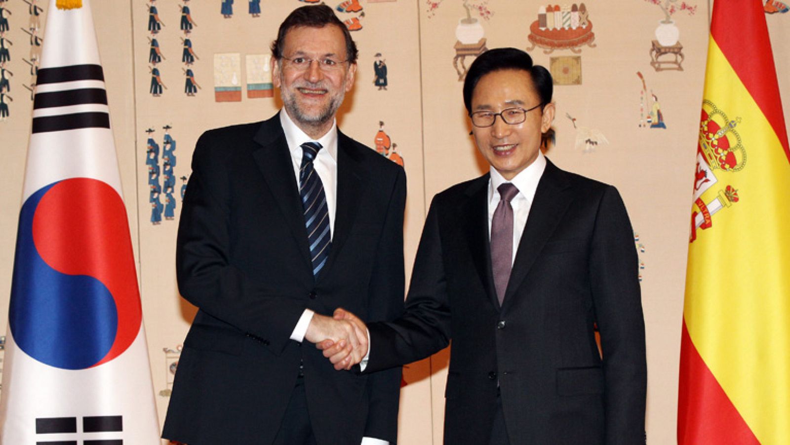 El presidente de gobierno cierra su visita a Seúl con el presidente surcoreano