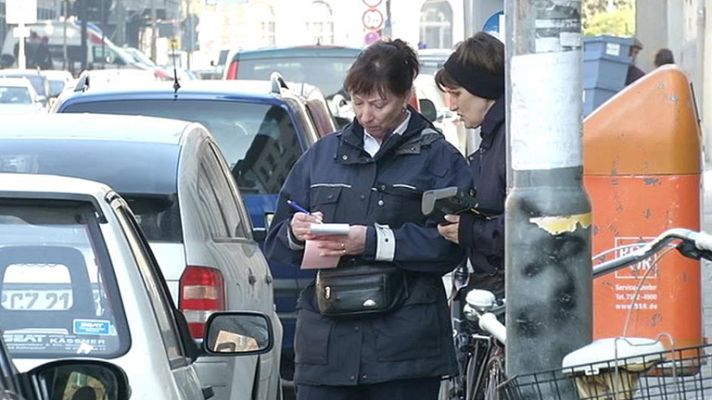 Telediario 1 - Contratos inmigrantes en Alemania