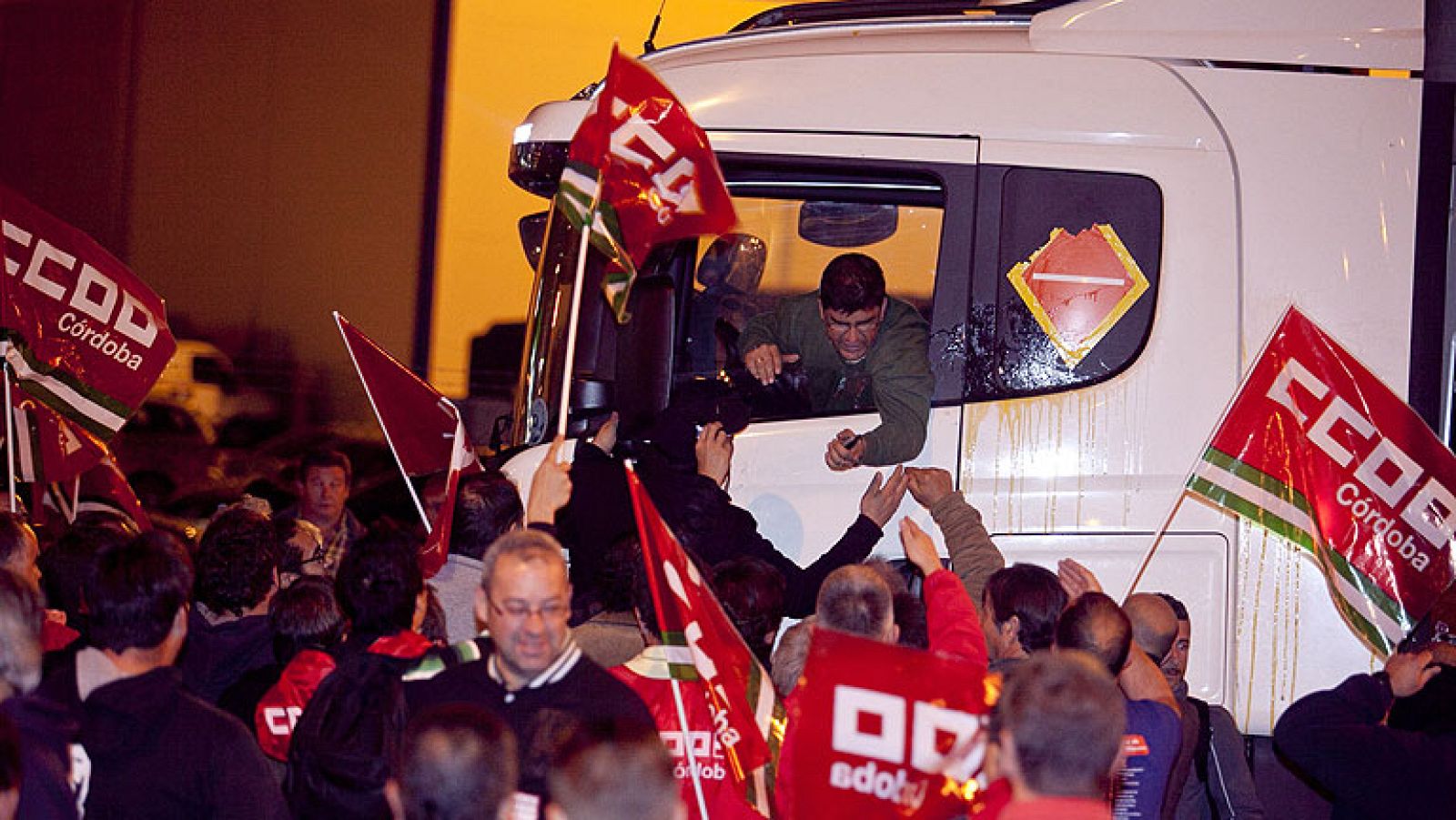 Los piquetes informativos se reparten por empresas de todo el país