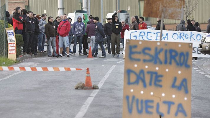 Telediario 1 - Gobierno y sindicatos coinciden en que la jornada de huelga transcurre sin incidentes